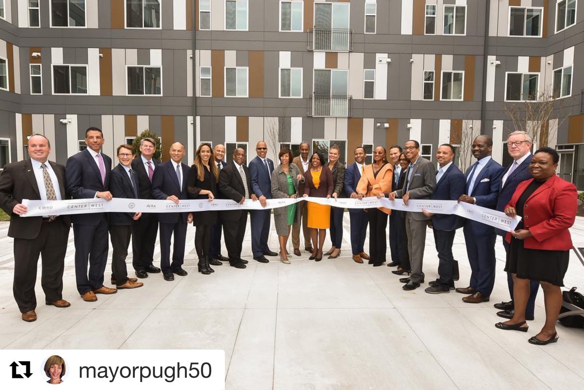centerwestbalt's tweet photo. Thank you for coming by and always supporting Center\West, @MayorPugh50! 🙏👍
#RibbonCutting #LiveCentered https://t.co/tS9BdHGQQV