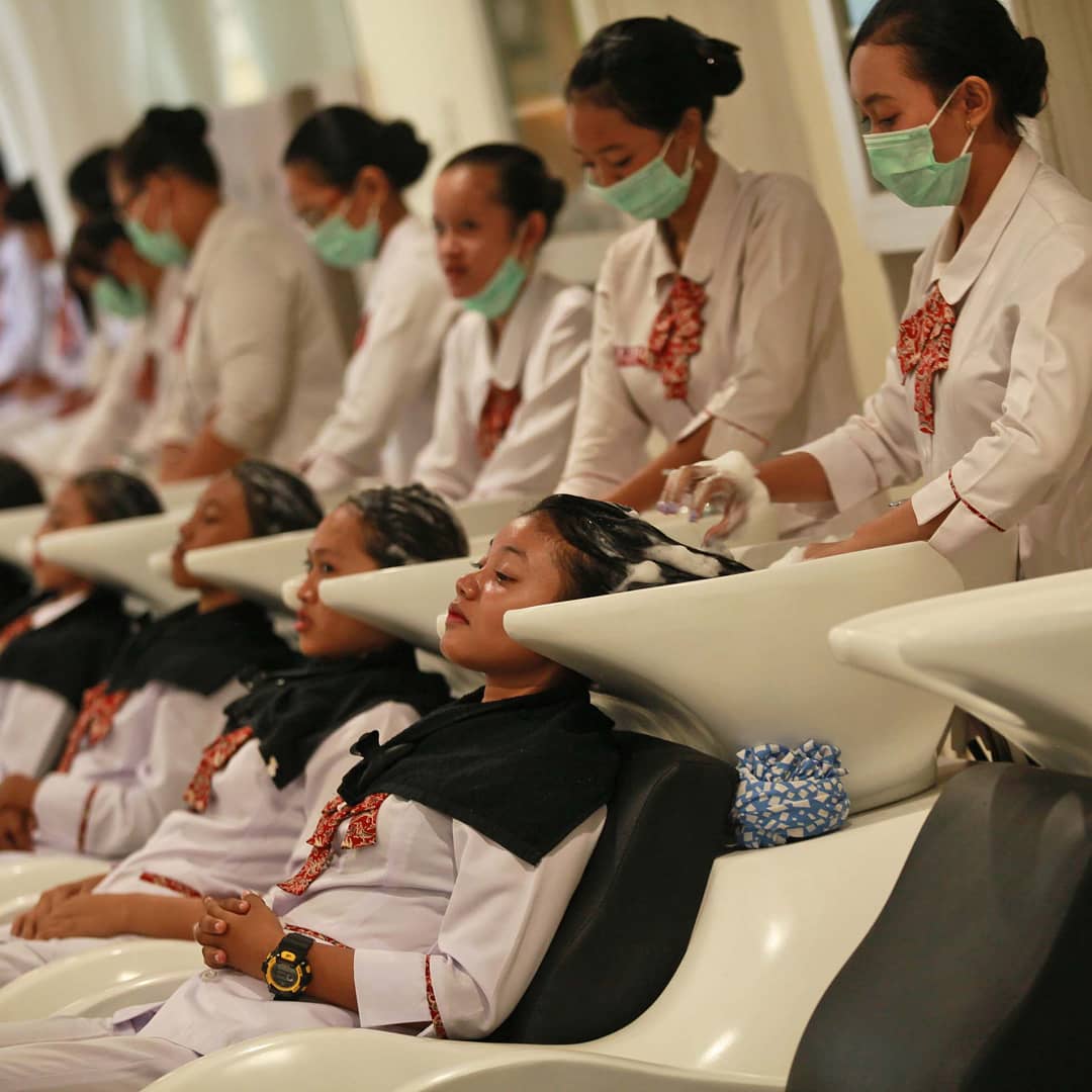 Di Kudus jawa tengah, ternyata ada SMK yg fasilitasnya keren, sama dgn di luar negeri. #kickandy sabtu pkl 14.00 wib <a href="/KickAndyShow/">Kick Andy Show Official</a> <a href="/MetroTVToday/">METRO TV TODAY</a>