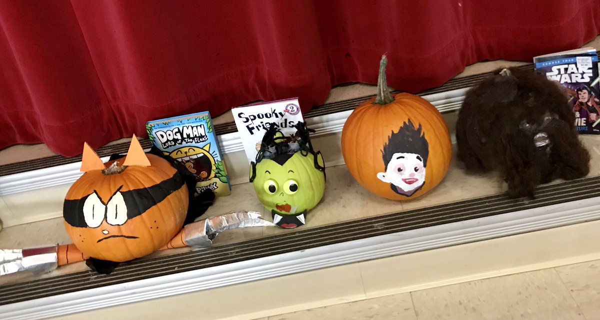 MrsBertsch1st's tweet photo. What a perfect way to enjoy a book, really study a character, and create amazing artwork! Great job, second grade Wonder Kids! #wesoar https://t.co/v22RTeThql