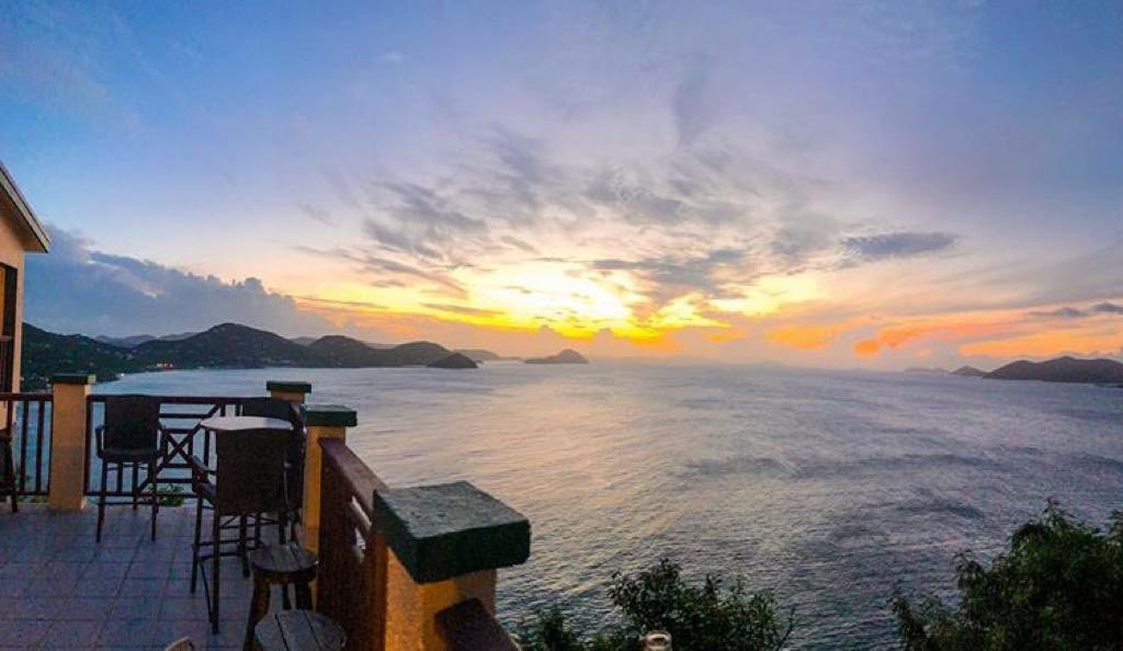 BritishVirginIs's tweet photo. Too many sunsets lately? #sorrynotsorry ๐
#BVILove #NatureLittleSecrets #BritishVirginIslands #JostVanDyke #Tortola #BVI https://t.co/WxFX4G28ZT