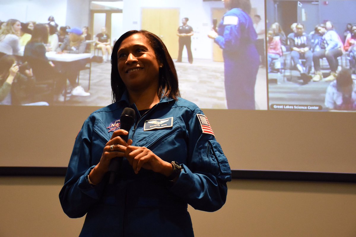 NASAGoddard's tweet photo. Our #STEMNightIn students got the chance to speak with a real NASA astronaut 👩🏾‍🚀, Dr. Jeanette Epps! She says: “If there are stumbling blocks in your way, you work through them and get past them.” https://t.co/U9hAPBpHMs