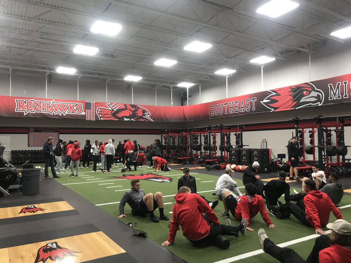 Redhawkstrength's tweet photo. The preparation doesn’t end after practice for @SEMOfootball ! Team snack and mobility for @CoachTuke ‘s men https://t.co/Dwtutua0Q9