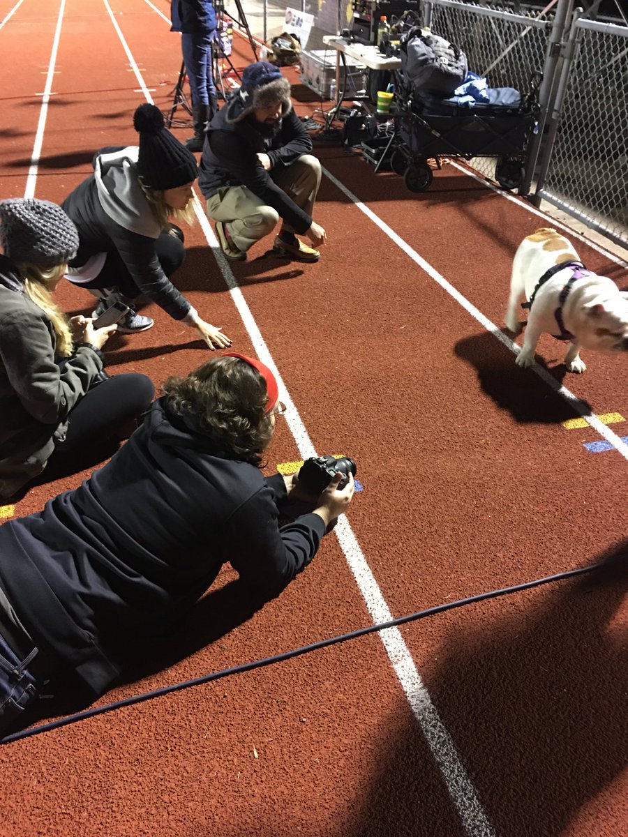 TheSmyrnaMascot's tweet photo. #paparazzi @TheCW #WNAB #CW58 https://t.co/YEkkv7YlWt