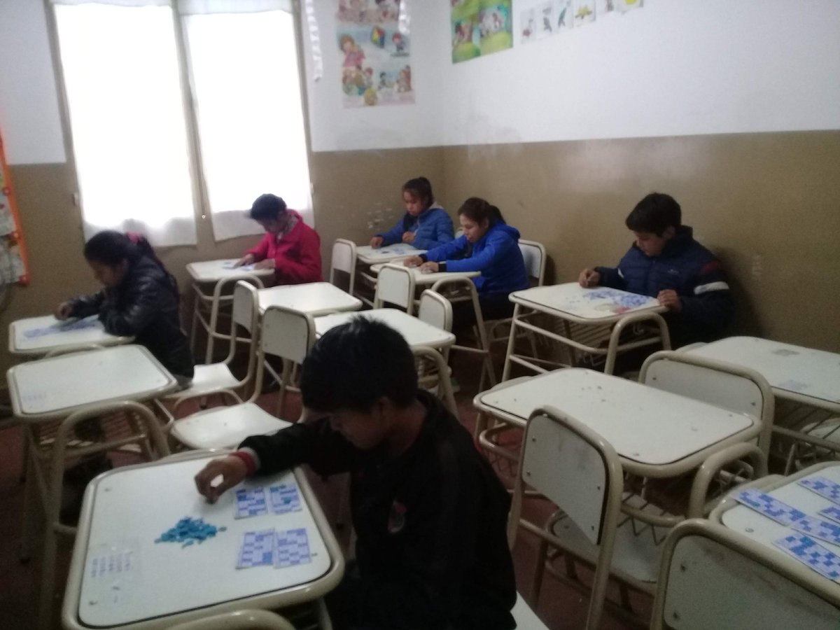 Valegu1985's tweet photo. #MareaAzulEducadores #CPPSEnAcción #TARTAGAL #ESALAPACHOUNO jugando también se aprende. @AlancayDel @fguillesaavedra @artydance23 @patriciapinasco @aniberruezo @UrtubeyJM @larubita70 @lescano_marite @Alfaro11Mariel @Jesusig94 https://t.co/fEcSIfQTIT