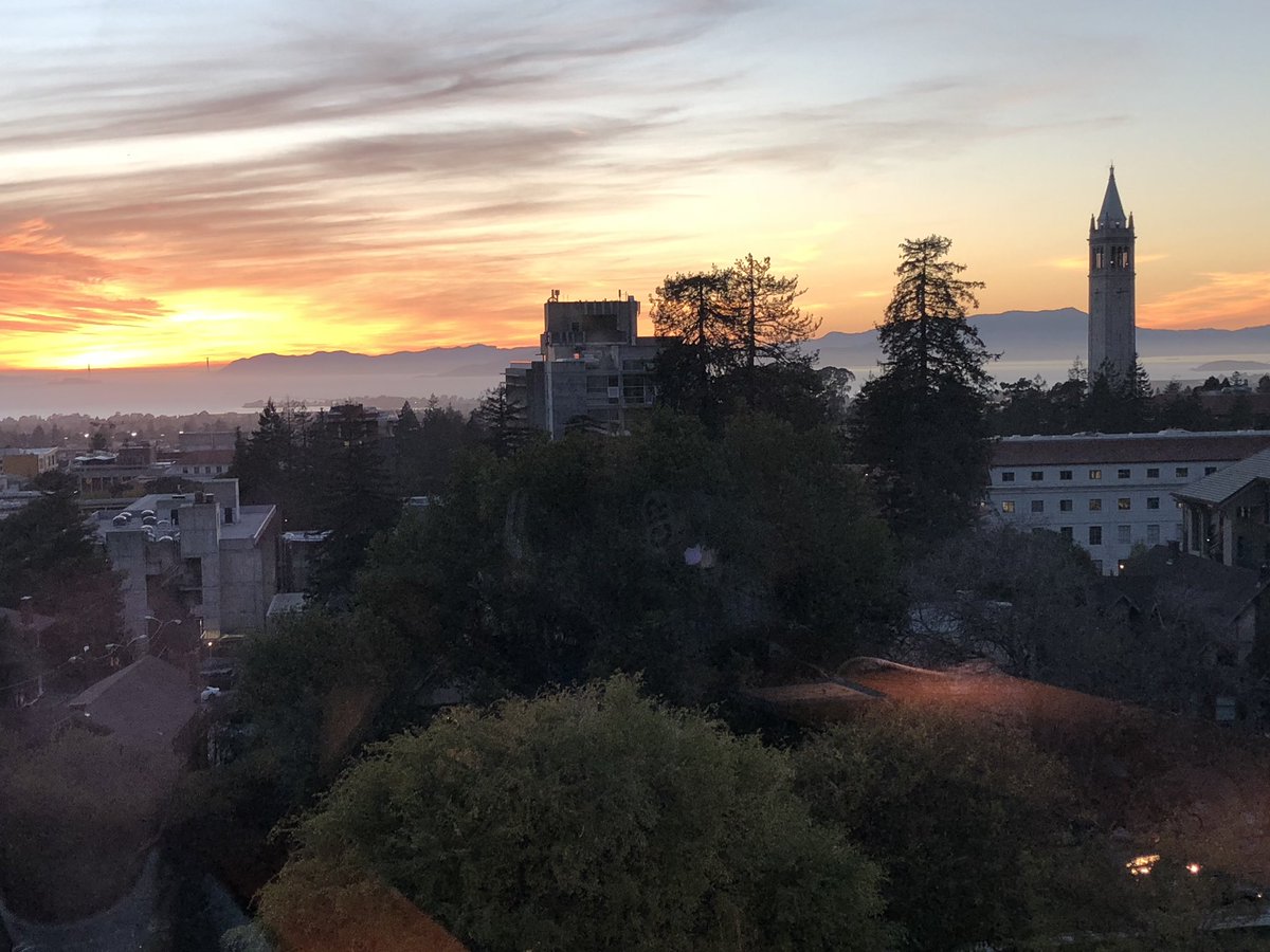 geodesigntech's tweet image. The evening is young and here with the #omnisci team preparing for #calhacks5 as the sun sets of Berkeley