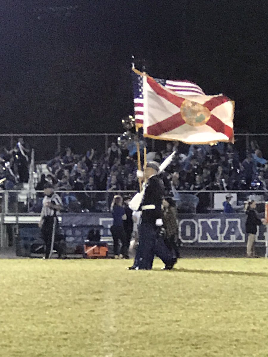 alvesta_lobban's tweet photo. DHS JROTC Honor Color Guard game night #wolf pride #leaningforward #ArmyStrong #proudtobeawolf #infrontofthemall #HailtotheColors! https://t.co/79sOhXD41j