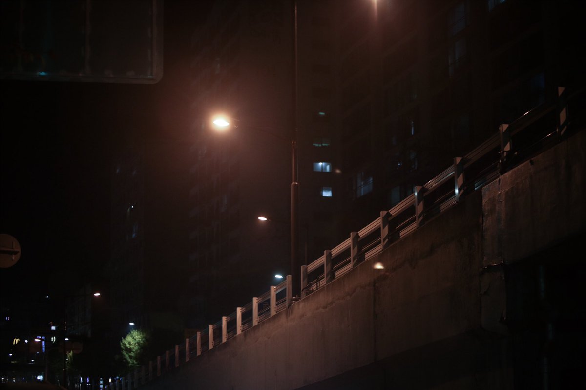 byun7663's tweet image. 옛날 카메라도 앵간하게 잘찍히네 04년식인데ㅋㅋㅋㅋ

#Canon #1Ds #사진