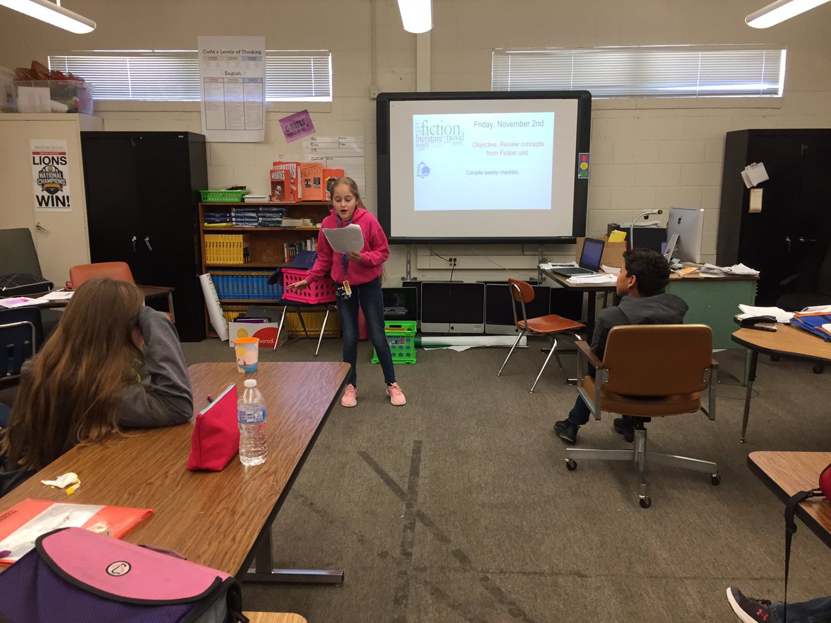 PamEilers22's tweet photo. Students sharing their scary stories. I always say that great writers are willing to be vulnerable by communicating their thoughts openly. #cisdPR1DE @iamsturchie #writerslife https://t.co/cW0DfYNpKZ