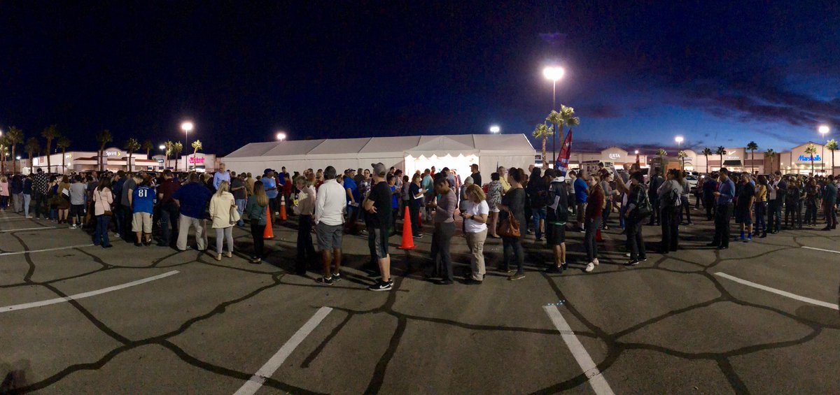 NVconservation's tweet photo. #EarlyVote is still going in #Nevada! π Look at this amazing turnout in Southern NV!
As long as youβre in line, you get to vote!
#HoldTheLine #midterms2018 #NevadaVotes #NVdecides https://t.co/QscAmHVO4s