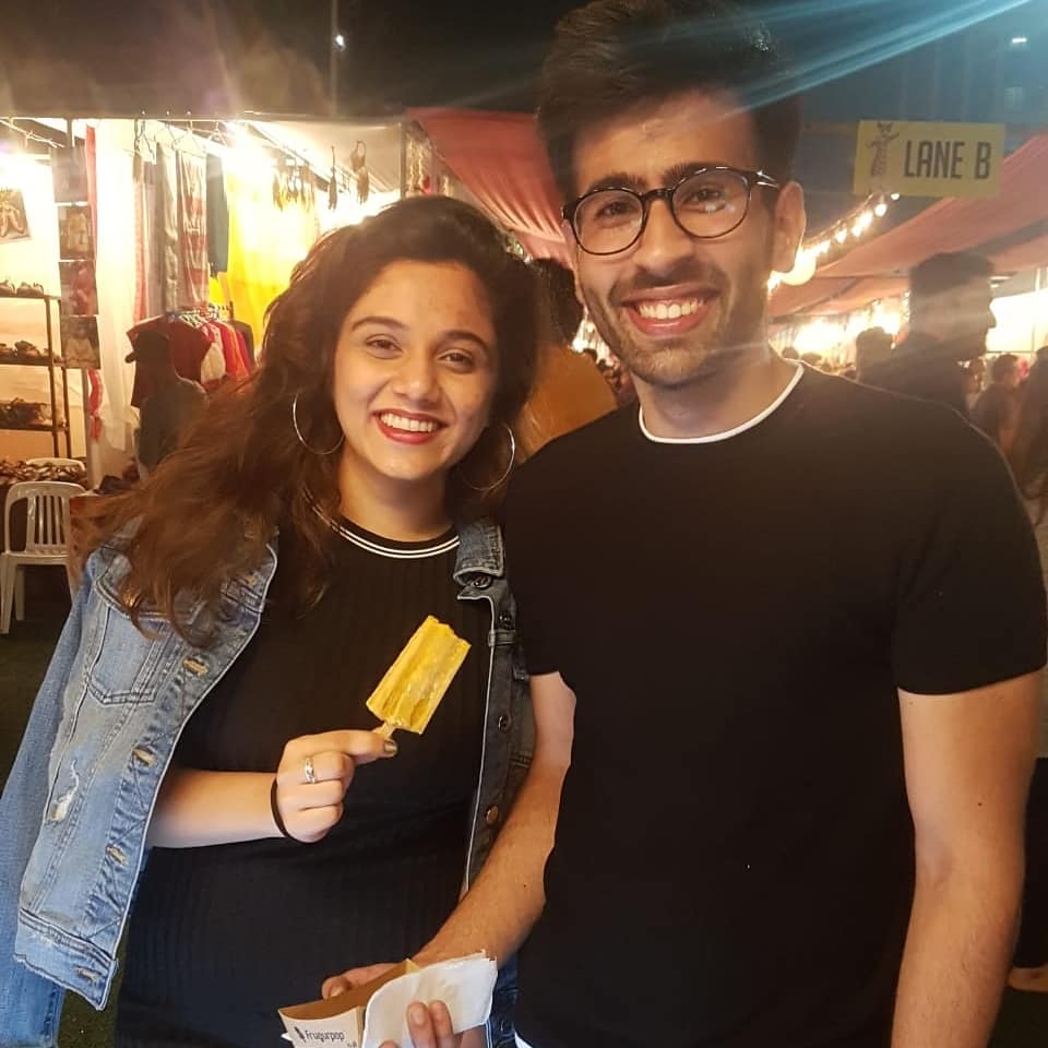 Frugurpop's tweet image. These are just some happy faces 😊 and bustling spaces near our Frugurpop-up on the first day of @thelilflea !

#Frugurpop #LilFlea2018 #LilFlea #IceCream #Paleta #Popsicle #KeepFrugurpoppin #Yum #Love