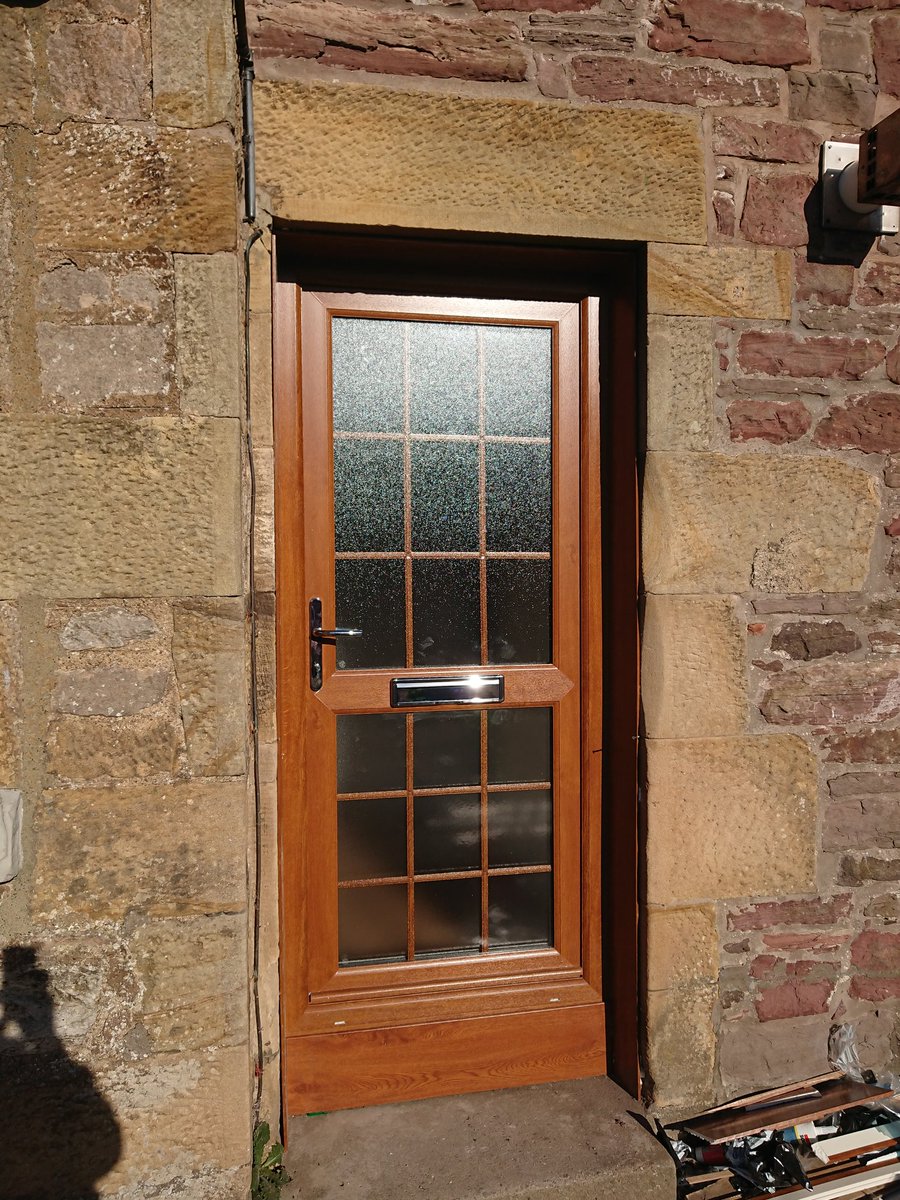 KJKinstallation's tweet photo. @WeDoDoors doors fitted in Stirling  in an old cottage, massive difference from the old aluminium frames 😊 https://t.co/HIN4TwS4VA