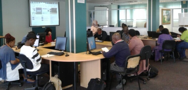 dutlibresearch's tweet photo. Great to have such a good turnout at our final EndNote workshop for the year! #DUTlibrary #Happyreferencing #EndNote #postgradskills https://t.co/CDWwc5aEHv