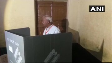 View image on Twitter