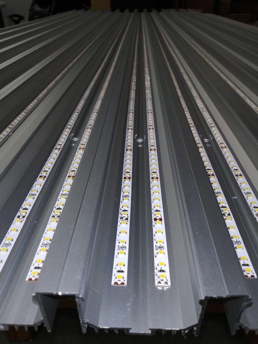 BrightnexLED's tweet image. Custom Led light fixture, Square or rectangle shapes, Comes with 12v or 24v &amp;amp; 1.5w/ft or 3.5w/ft led strip lights in custom sizes, Available in 3000k warm white , 4000k natural white &amp;amp; 5000k cool white #customLEDLight #SquareLED   #led #ledlights #lightingdesign