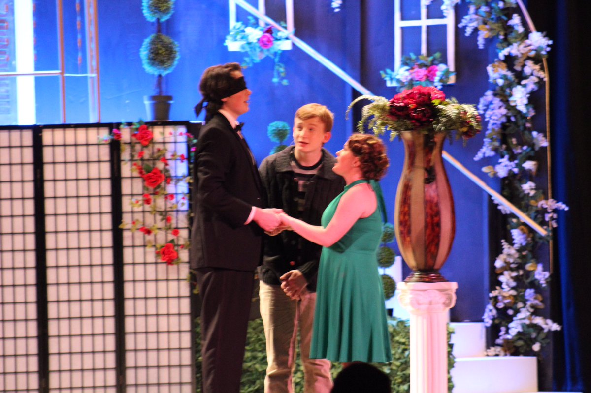 #drowsychaperone
Well done! <a href="/chsthespians/">Central HS Theatre</a> 👏👏👏

Next showing Saturday night at 7pm!
#talentedcast