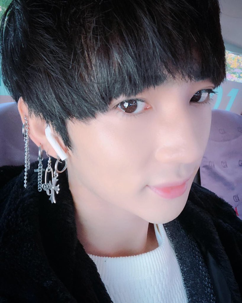 tg930409's tweet photo. 감기조심!!!❤️🍒💙あいたい😘 https://t.co/P9ONOU9KGS