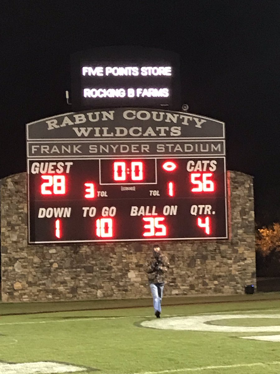 RabunFootball's tweet image. 2018 Region Champs! #5inarow #9STRONG #goCats!
