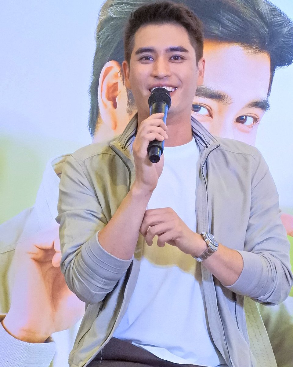 JustSmileByPP's tweet photo. เมื่อวานมีอปป้ามาให้เราหวีดด้วย ตัดผมทำสีใหม่หล่อมากๆพี่เรา @Punjan09 #team_Punjan #punjanprama #sunriseteam #supportPJ https://t.co/Rkf37uOoch