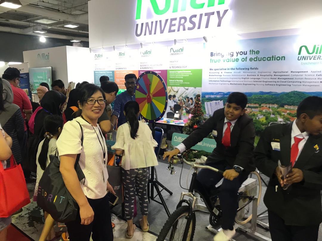 NilaiUniversity's tweet photo. Day 2 at #KLESF continue exploring...
#nilaiuniversity #KLESF #MIECC https://t.co/MAd1YYP61L