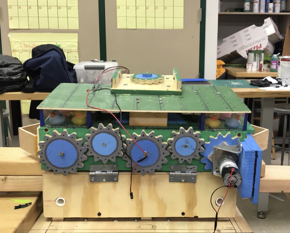 MHSRoboticsEPTX's tweet image. Working late before the day of competition. We are ready! #Thanks2BESTRobotics  #TeamSISD
