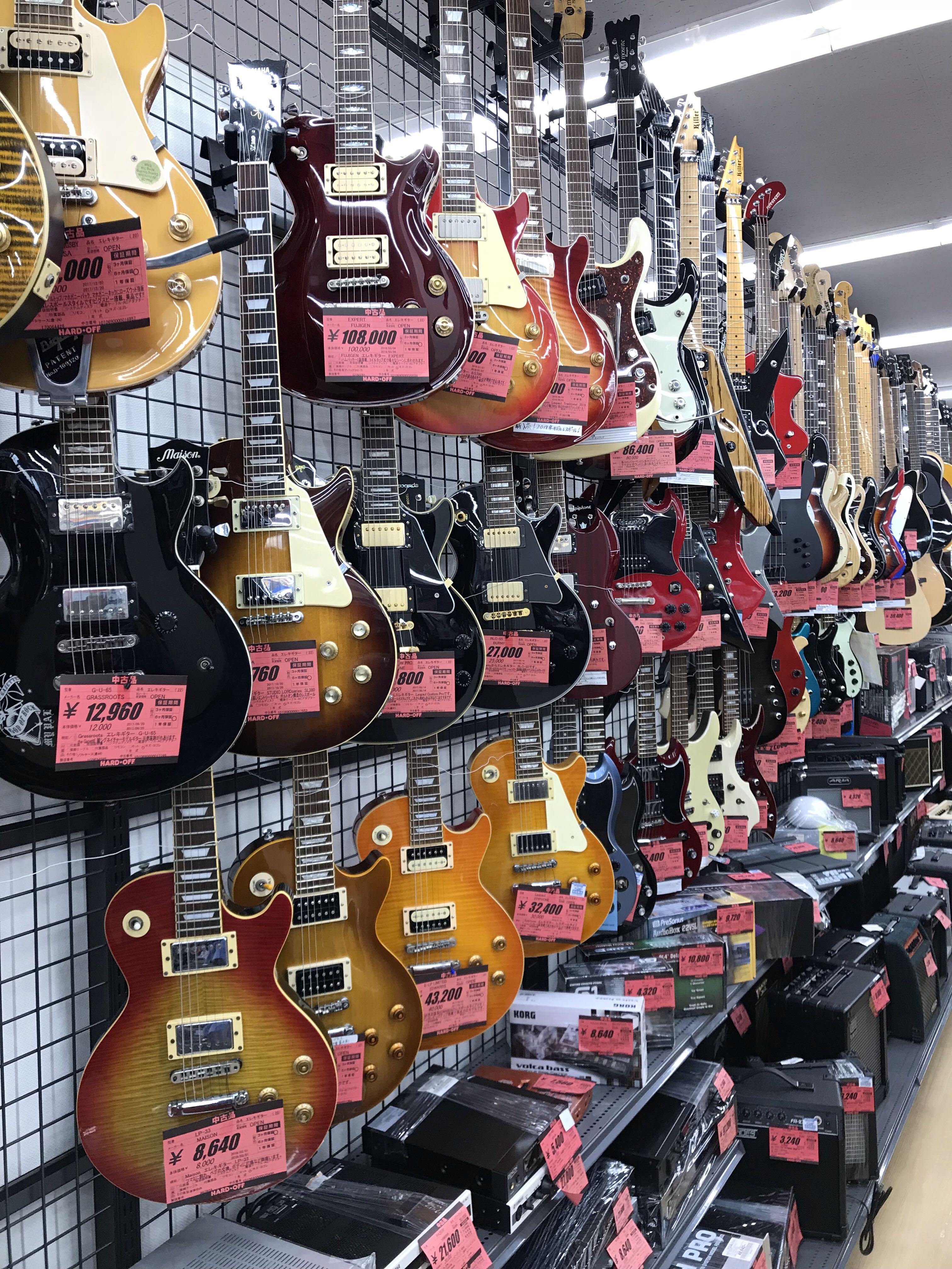ハードオフ堺新金岡店 公式 A Twitter ギターコーナーよりご案内です 昨日新商品を追加させて頂きました エレキギター ベース アコースティックなど ギターのタイプや形状で感触や重さも違うので 気になる一本がありましたら スタッフまでご質問下さい