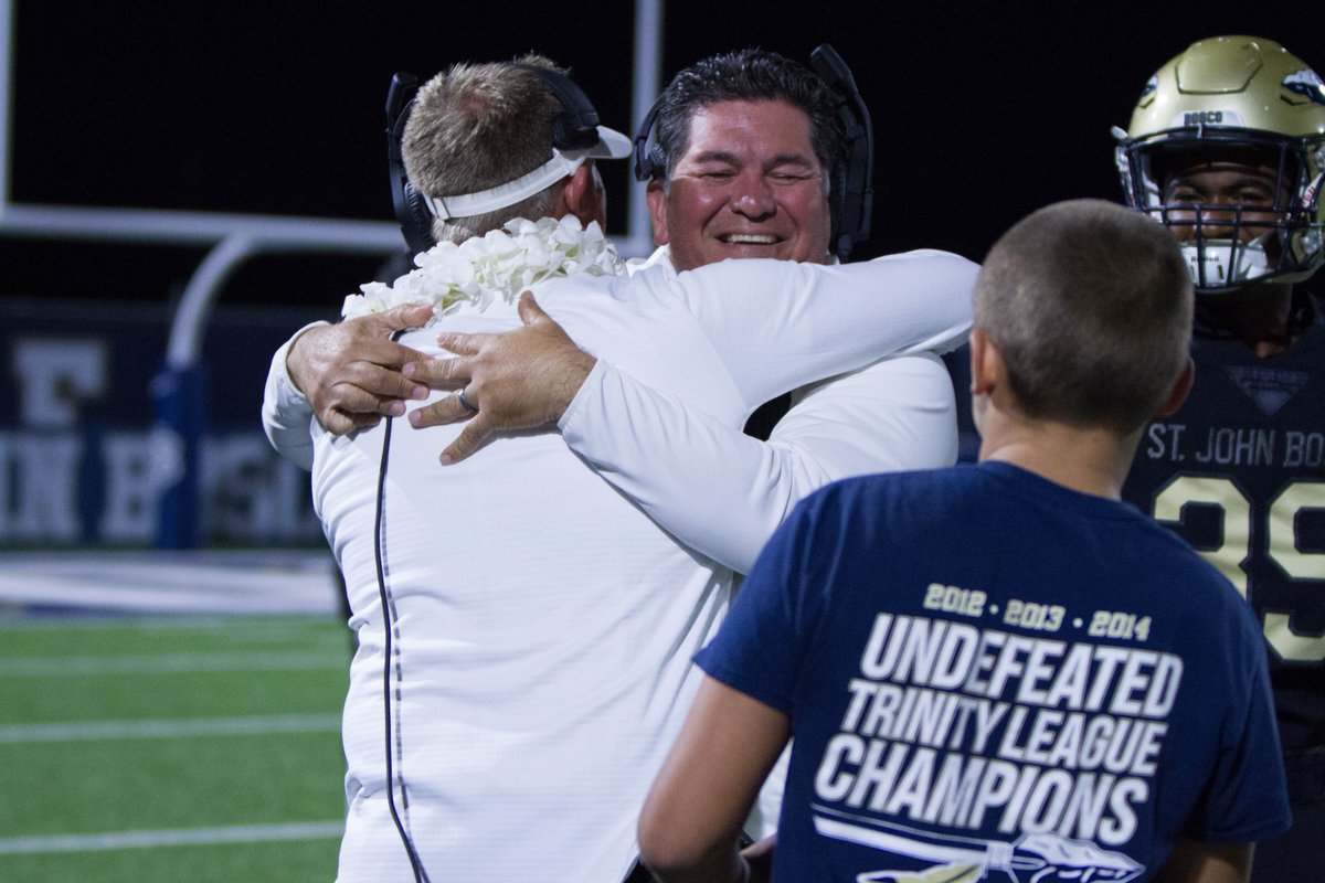 CosceYa's tweet photo. @boscofootball Is Coach Diaz smiling? 🤣🤣🤣 https://t.co/pnz3oZHB3V