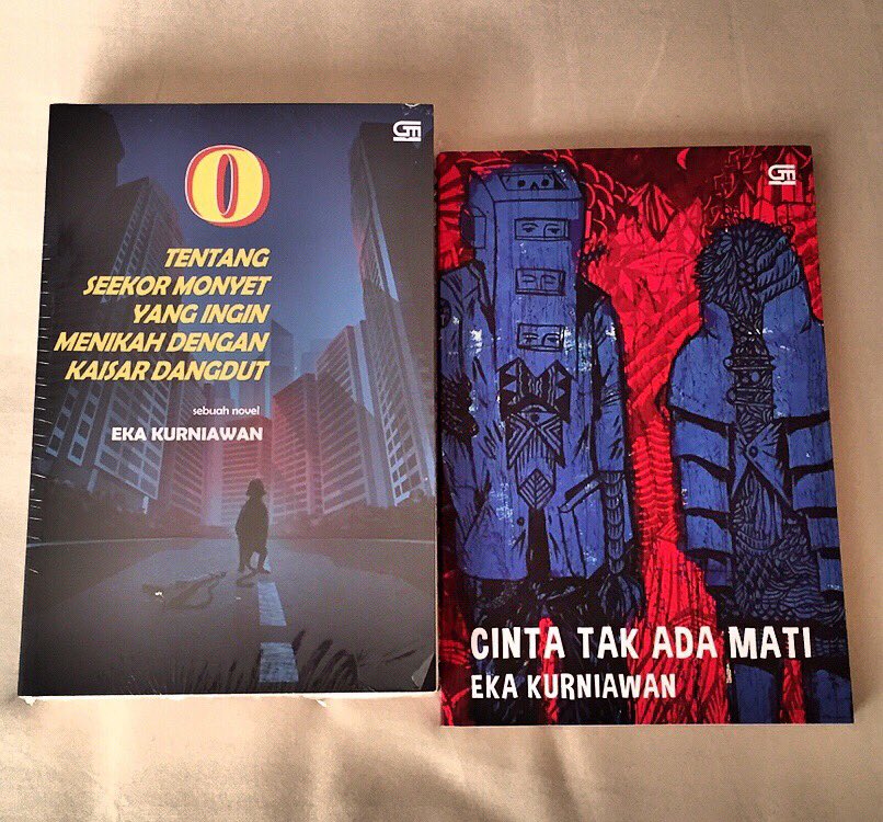 sabtu siang mendung yg namaste;
isi kulkas venuh, kopi dan buku favorit <a href="/ekakurniawan__/">Eka Kurniawan</a> 🖤
