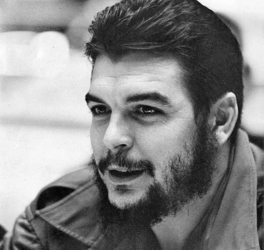 'Hayatta daima gerçekleri savun! Takdir eden olmasa bile, vicdanına hesap vermekten kurtulursun.' - Che Guevara