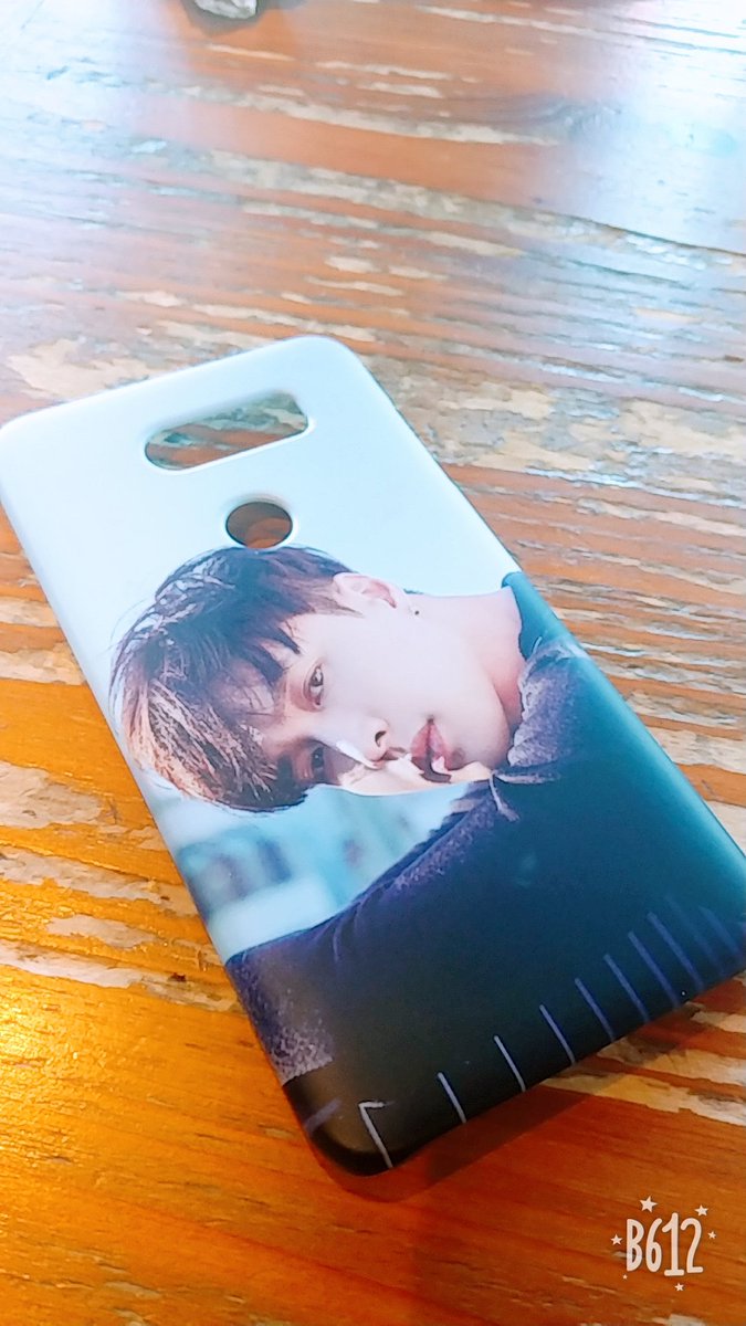 Cheers!!!NAMANANA~~!!!
#LayZhang #LAY03NAMANANA