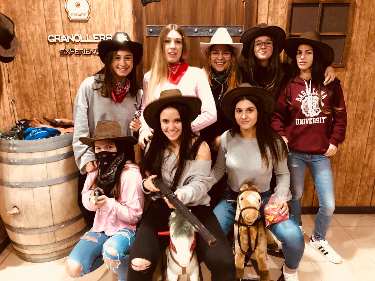 El #CBC_JuniorFem, aprofitant la jornada de descans, ha aprofitat per anar a fer un room escape a <a href="/Granollersroom/">GranollersExperience</a>!!