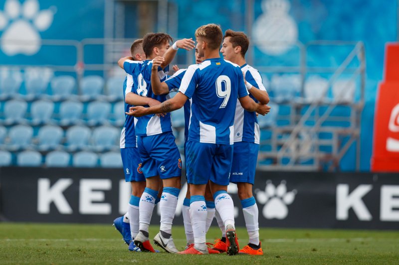 📝 CRÒNICA | 2-3: Derbi d’orgull. El Juvenil A remunta un gol inicial del FC Barcelona i s’emporta tres punts molt lluitats en el derbi: ow.ly/CNbG30mu2iX

#RCDE | #planterRCDE