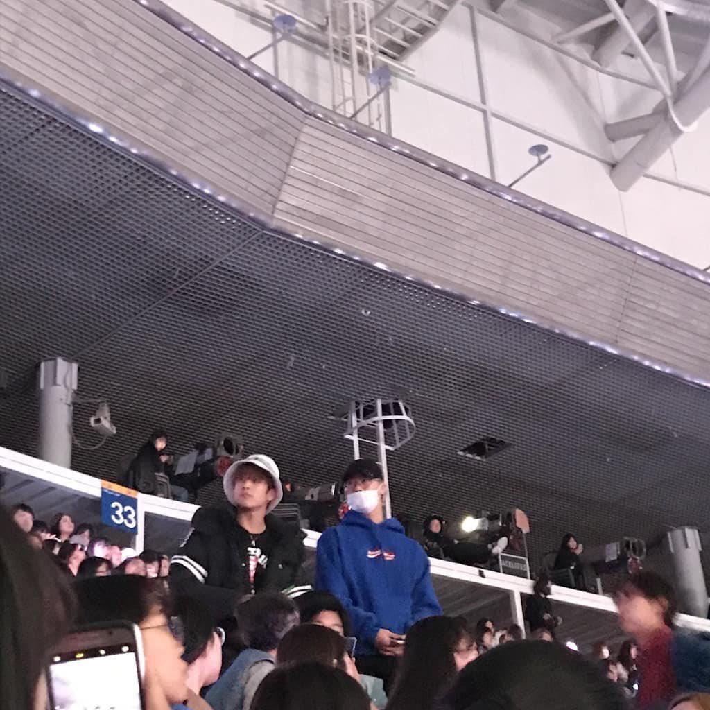 181103 jinwoo and moonbin attended seventeen’s concert꒰  #진진  #문빈  #세븐틴  #아스트로 ꒱