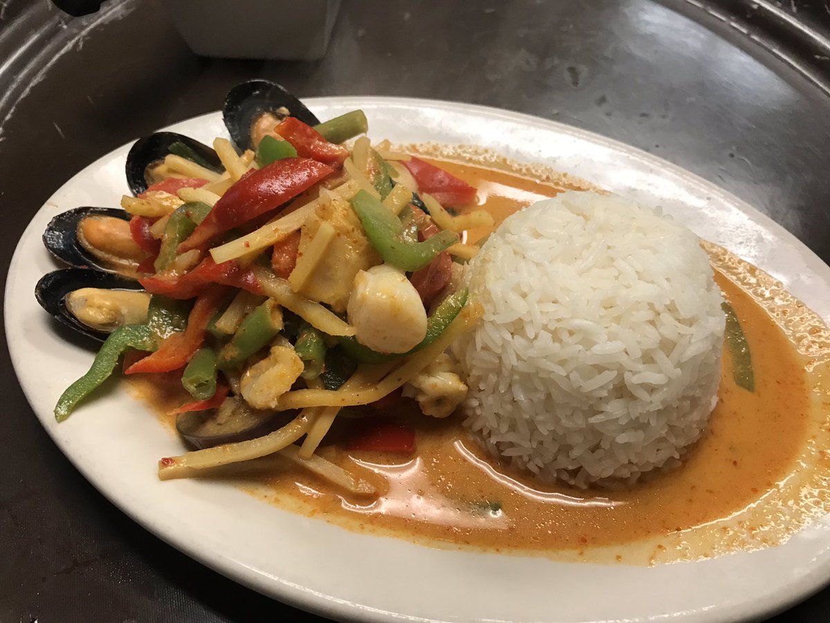 thaiexcursion's tweet image. Today’s Special Seafood Curry