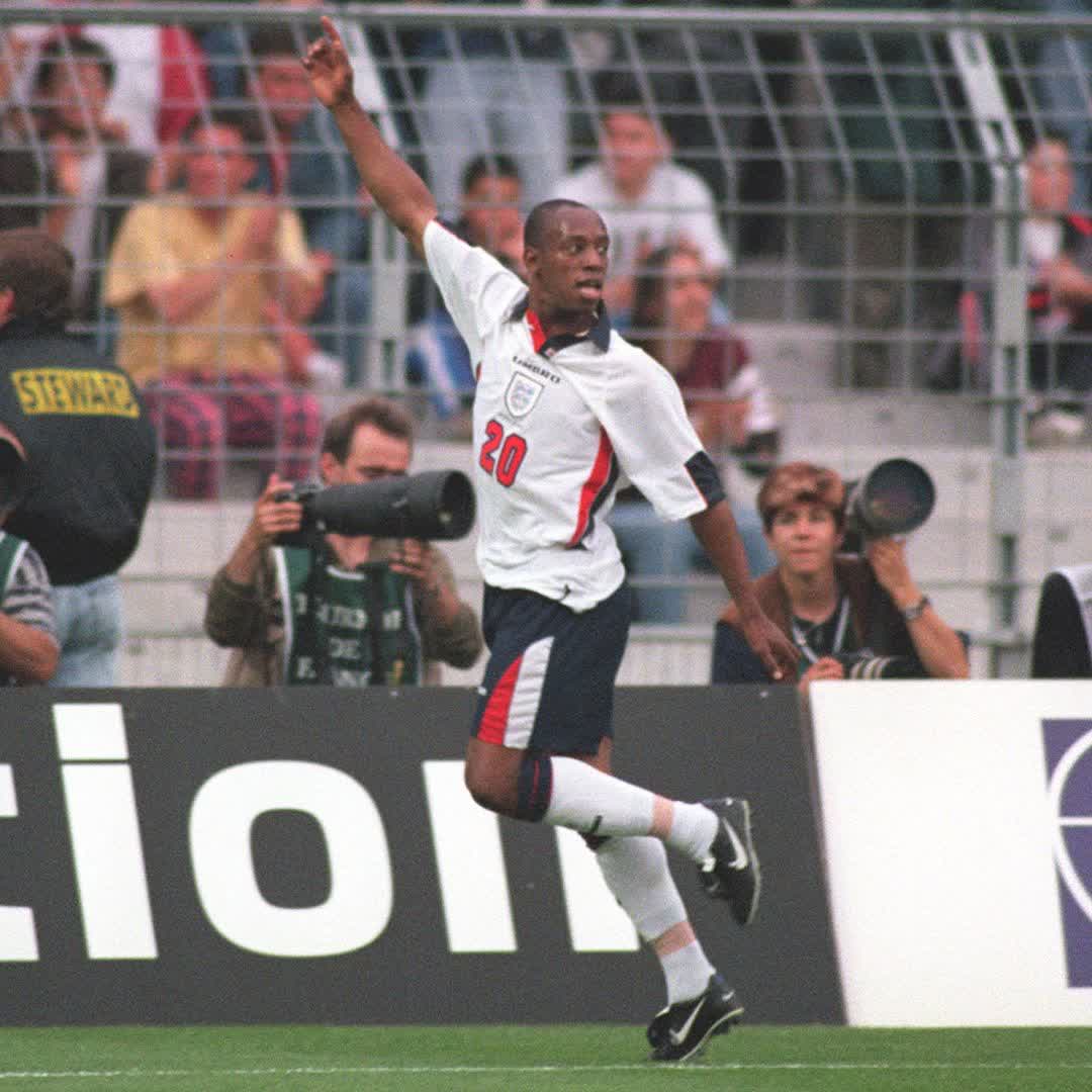 Happy Birthday to Ian Wright!    Throwback to this goal against Italy...

