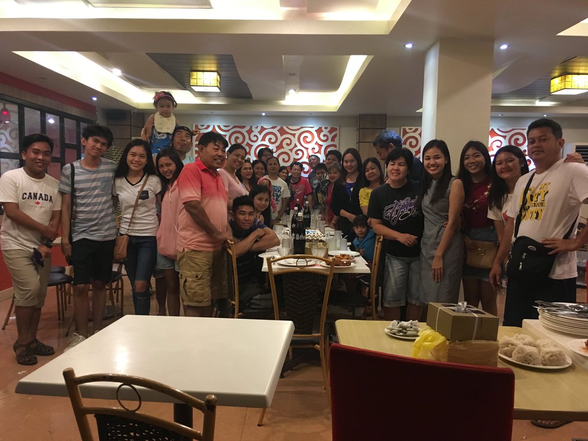 theresuuuuuh's tweet photo. People who made my 19th birthday a memorable one ❤ Thank you for letting me have them Lord ❤ https://t.co/IOlQPIWuyq