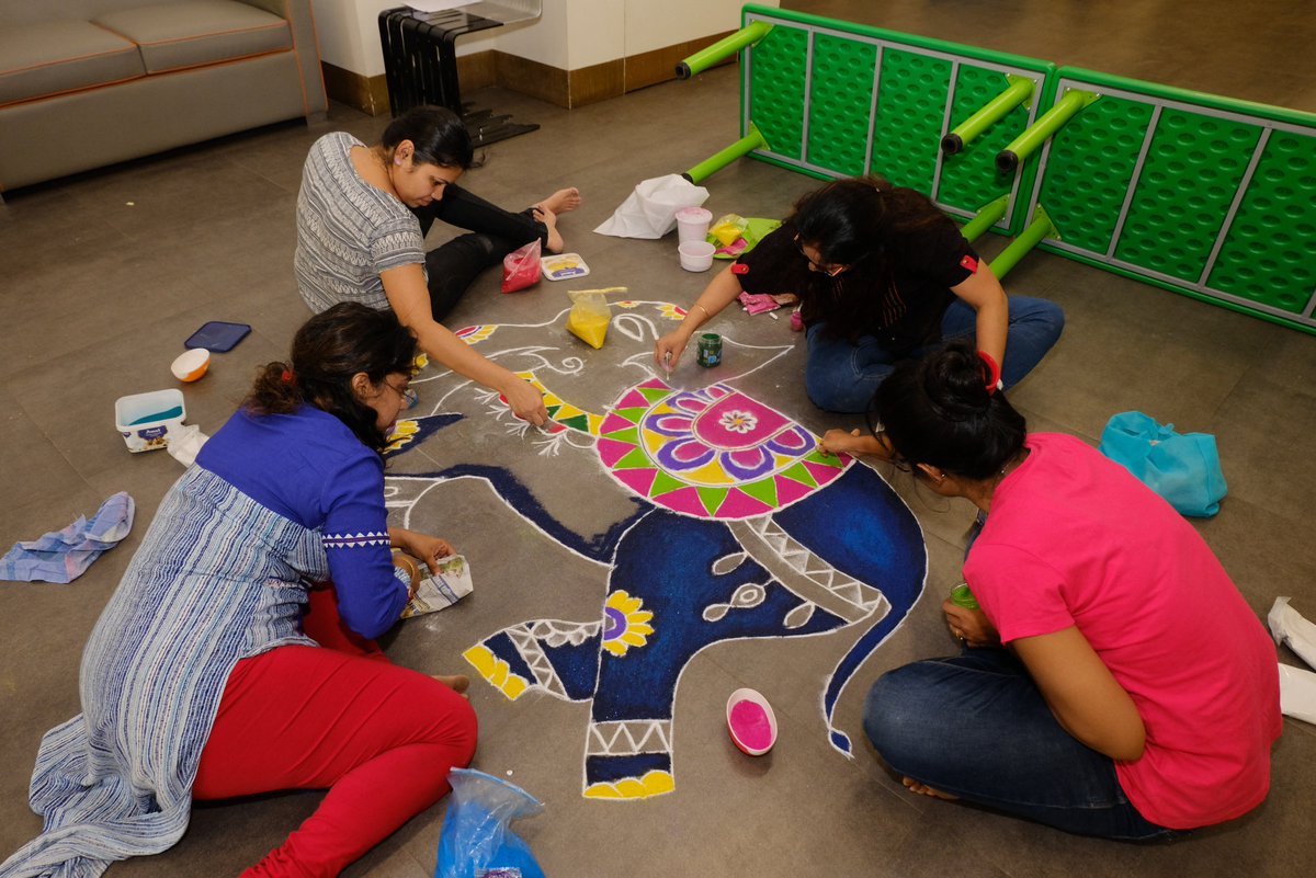 RustomjeeSpaces's tweet photo. Glimpses from Day 1 Rangoli Competition at Leon’s World Centre for Holistic Learning & Development, Rustomjee Cambridge International School, Rustomjee Urbania, Thane (W).
#Rustomjee #RustomjeeUrbania #LeonsWorld #RangoliCompetition #Diwali #Thane #Majiwada #ChildhoodsAvailable https://t.co/Bkaxp7pGU0