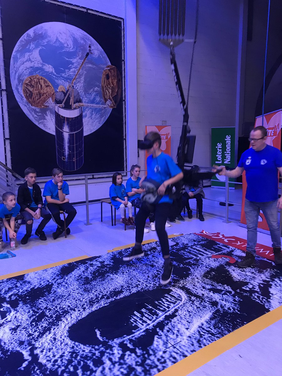 elements_space's tweet photo. Moon walking https://t.co/MUUGS5YEDE