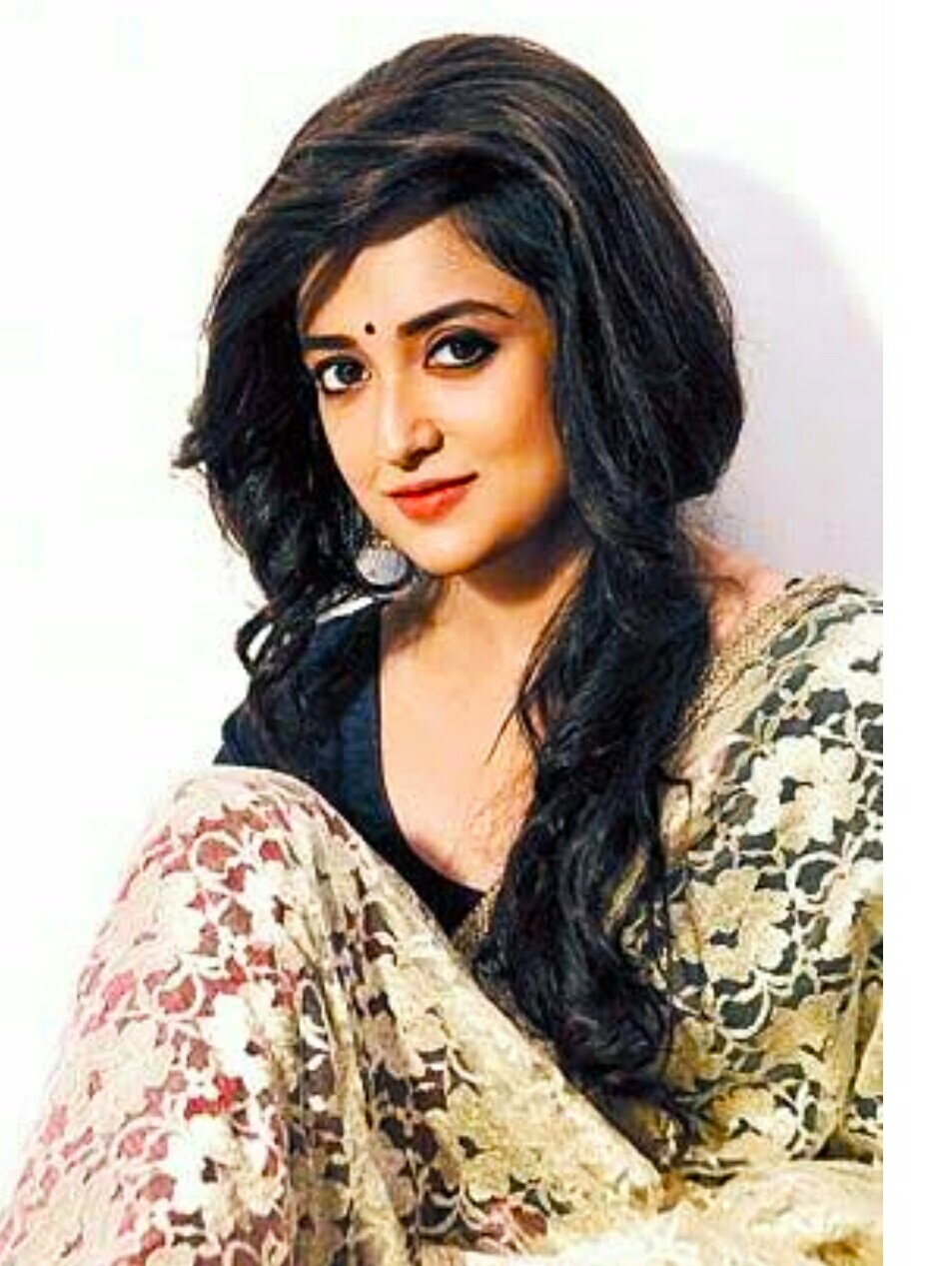 Happy birthday monali thakur 