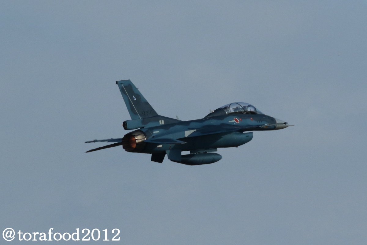 虎フード Na Twitteru 18 11 3 F 2戦闘機 アフターバーナーを点火しての離陸 カッコイイです 虎フード Na Twitteru 18 11 3 F 2戦闘機 アフターバーナーを点火しての離陸 カッコイイです