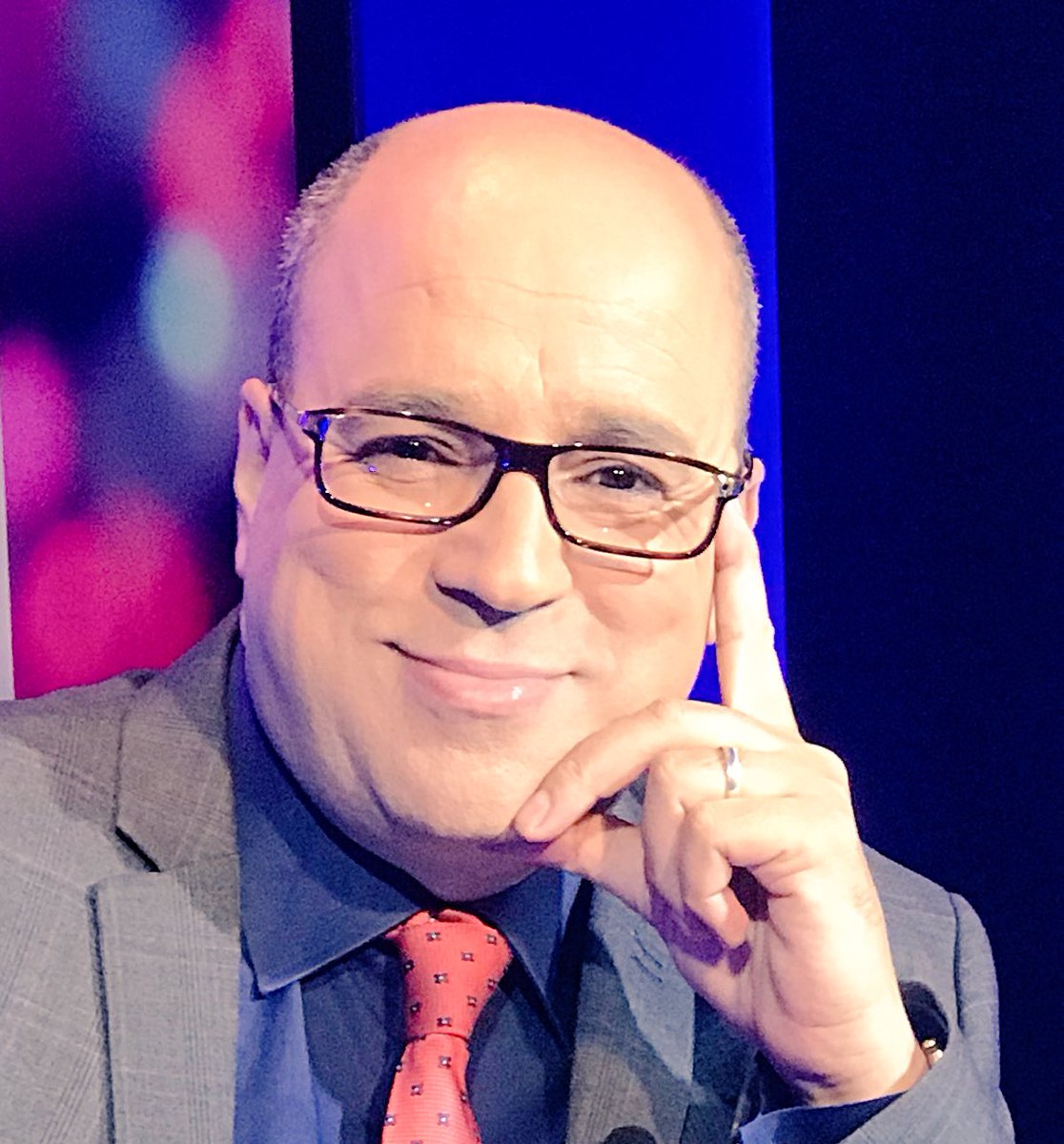 anwarmalek's tweet photo. #طلب
أرجو من كل المحبين أن لا يرسلوا لي تغريدات يقال أنها لسعوديين وهم يسيئون لشخصي فلا يعنيني أمرهم ولا مواقفي مع #السعودية هي نزوة عابرة بل مبدأ راسخ لن يؤثر فيه أبدا شخص يسبّني ولا هو للمزايدة على آخر كي يحبّني فالقضية تتعلق بأمن وطن مقدس وليس عبث لأجل هدف مدنس..
وشكرا للجميع. https://t.co/090iPYmvHd