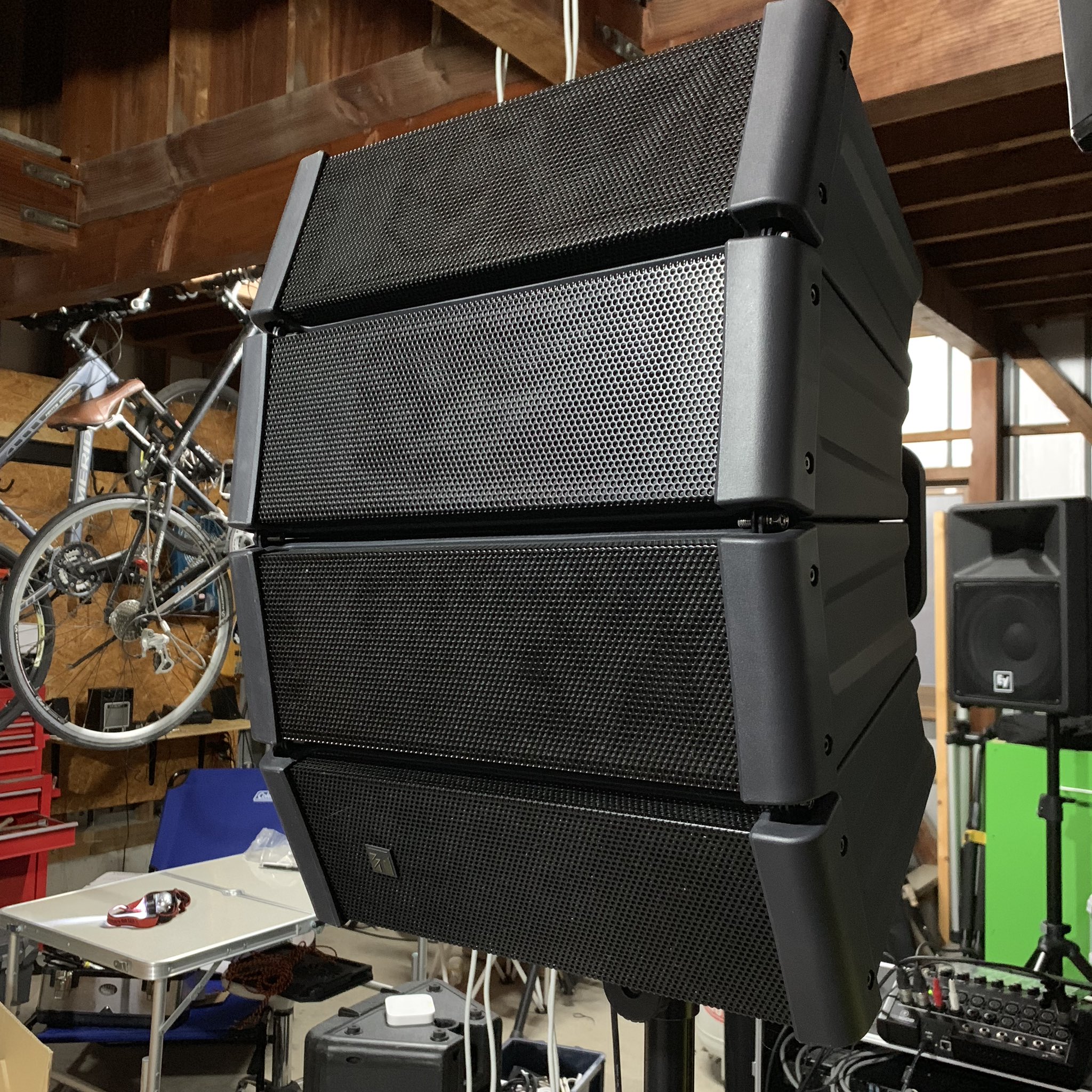 コンパクトアレイスピーカー HX-5B-WP 取り上げる コンパクトアレイスピーカー HX-5B-WP 取り上げる