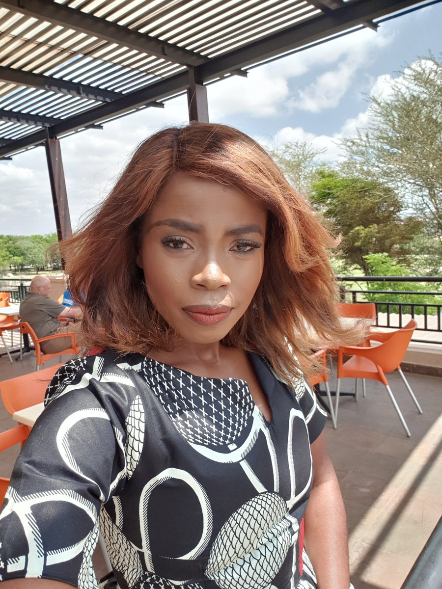 busiSelesho's tweet photo. This afternoon I'm discussing money Limiting Beliefs that self-sabotage great money opportunities #MoneyTalk #moneyWithBusi https://t.co/bgfVu2hrDc
