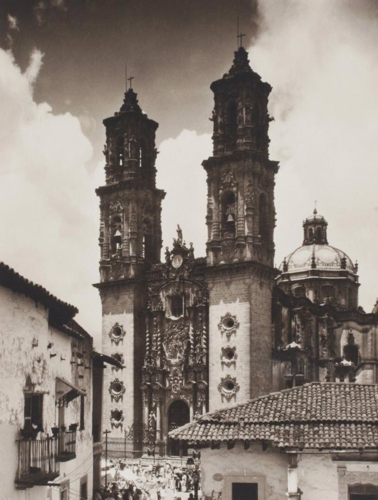 The beautiful historic photography of Mexico by Hugo Brehme (1882-1954): flickr.com/photos/smu_cul…

#photography #Mexico #HugoBrehme #HistoricPhotography