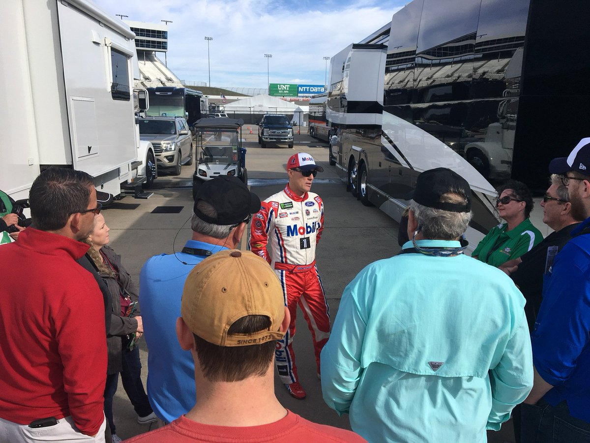 HaasFactoryTeam's tweet photo. Who thinks this fast @Mobil1 driver will keep his dreams #4TheCup alive this weekend by winning at @TXMotorSpeedway?
#NASCARPlayoffs | #Go20k https://t.co/7PjN9NOyWL