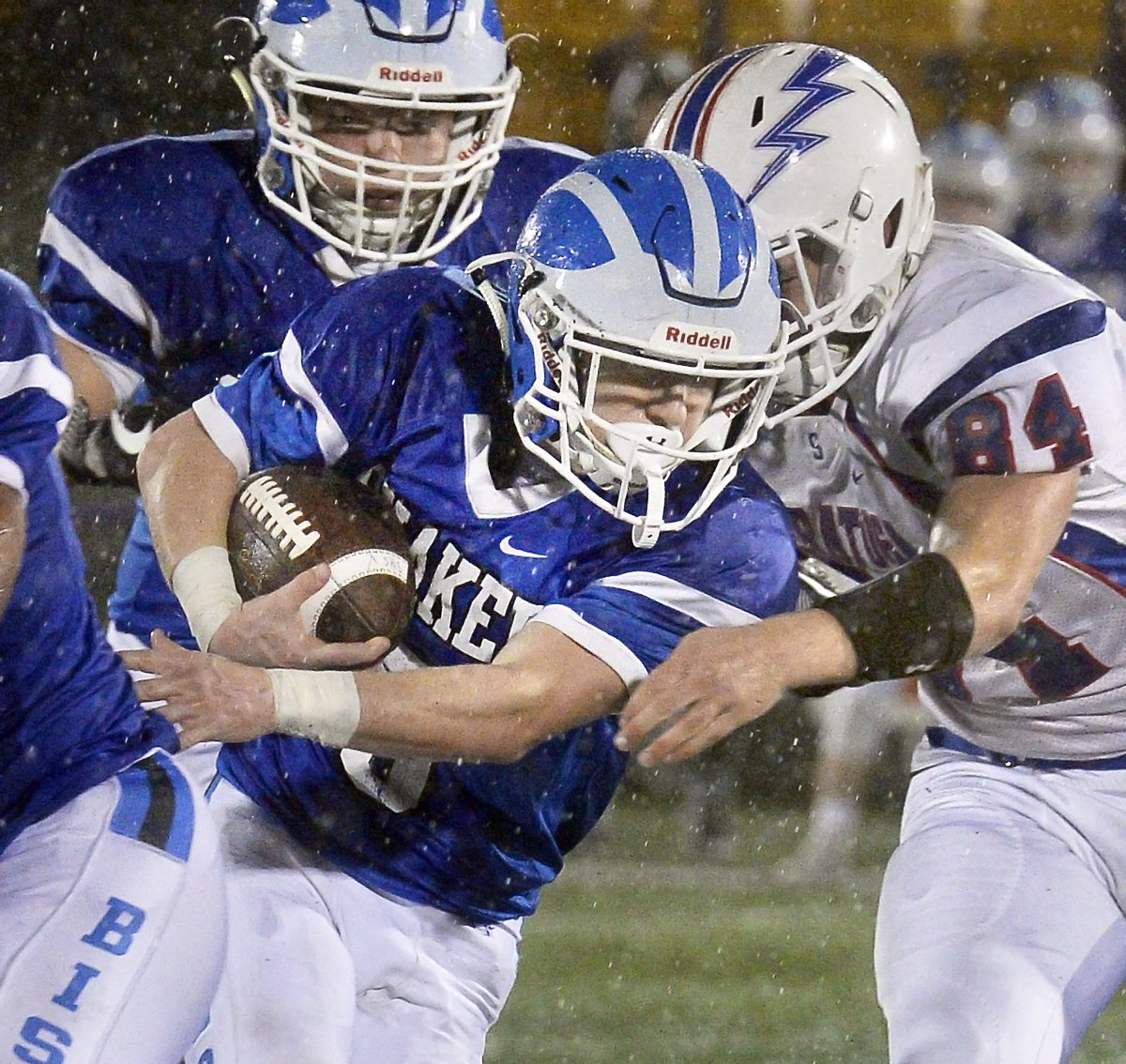 jcdannibale's tweet photo. Shaker wins a come-from-behind 28-14 victory over Saratoga High for the Section II Class AA title at the University at Albany's Casey Stadium last night. https://t.co/Pq1V7WnNAz
