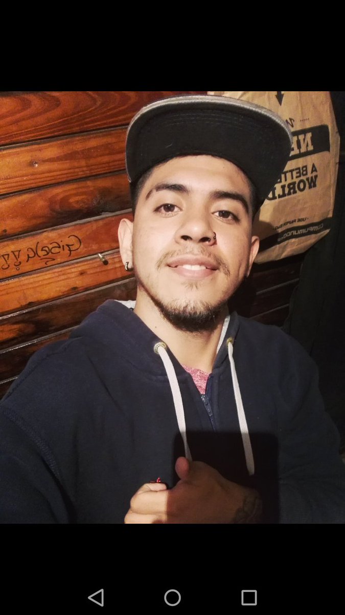 Jonnykhalifa14's tweet photo. Sonríe que es Gratis. https://t.co/vGxF9Y5OV3