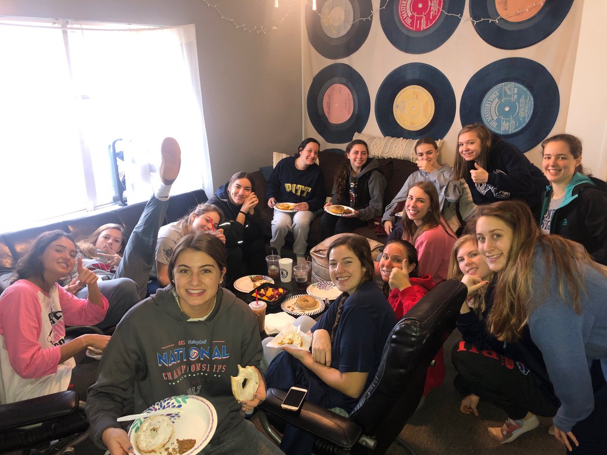 GeneseoVB's tweet photo. Pre-game team breakfast โ๏ธ loving every minute of this day! T-3.5 hours until match time ๐๐ป #oneknight #gsuvb #yactime #victoryorshields https://t.co/nBVSJuOMZ8