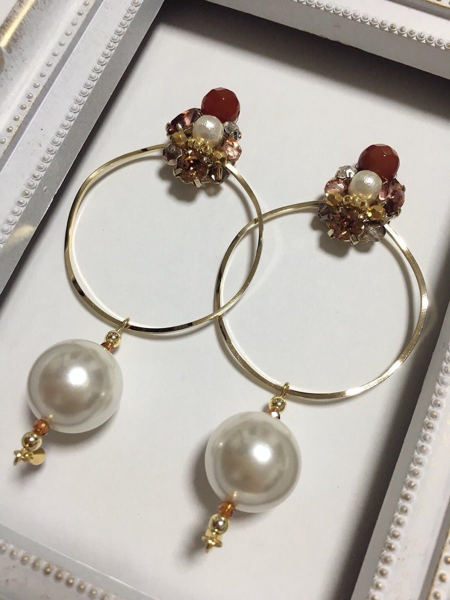 AkikoKitamura1's tweet photo. テラコッタビジューフープピアス

ロイヤルブルーのピアスと色違いのピアスです🧡
後ほど装着動画アップします♡

#ハンドメイドアクセサリー
#ハンドメイドピアス
#ハン��メイドピアス販売中
#ハンドメイドピアス制作
#ハンドメイド好きさんと繋がりたい https://t.co/fLxOeDIbSE
