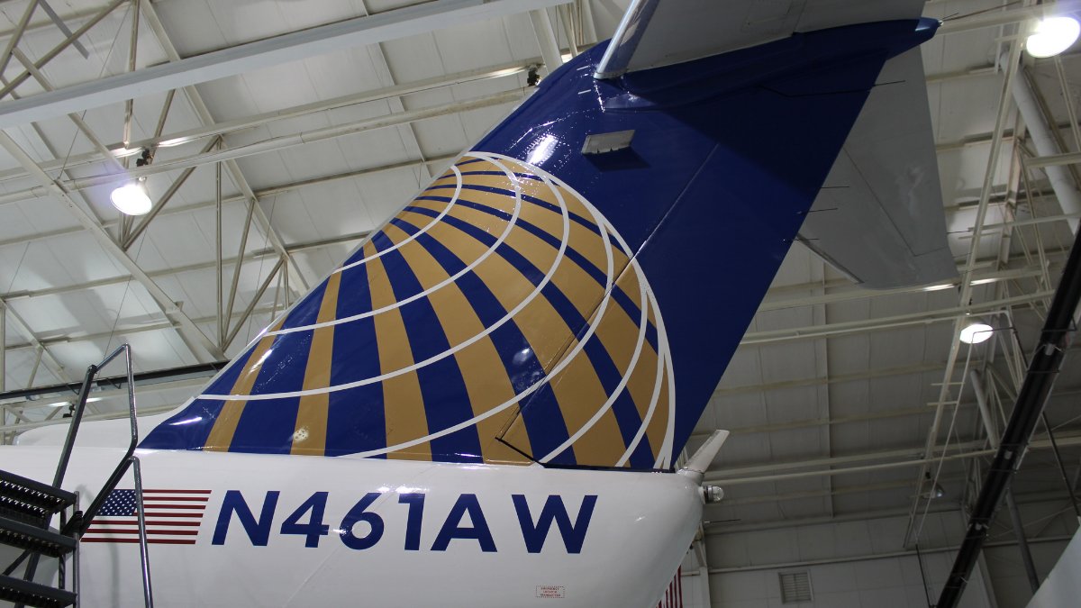 airwisconsin's tweet photo. Maintenance Controllers wanted with up to $15,000 in bonuses working at our HQ at #ATW. Appleton, WI was named one of the best places to raise a family and is close to lots of outdoor adventure. #maintenancecontroller #aviationmaintenance Learn more: https://t.co/SNMlv2FhbN https://t.co/9Jy2CyD1cT