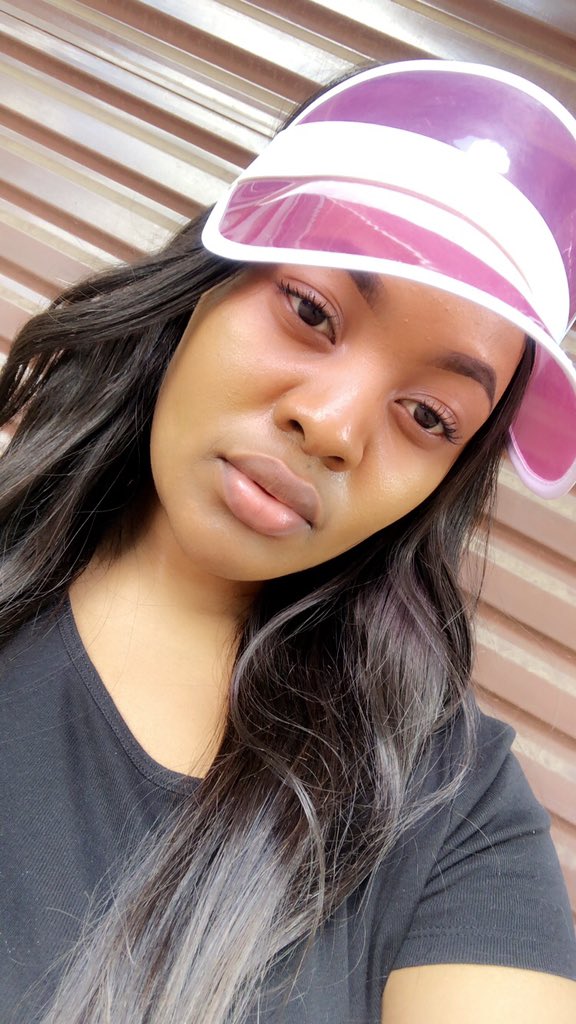 MolebogengMoMo's tweet image. Candy.